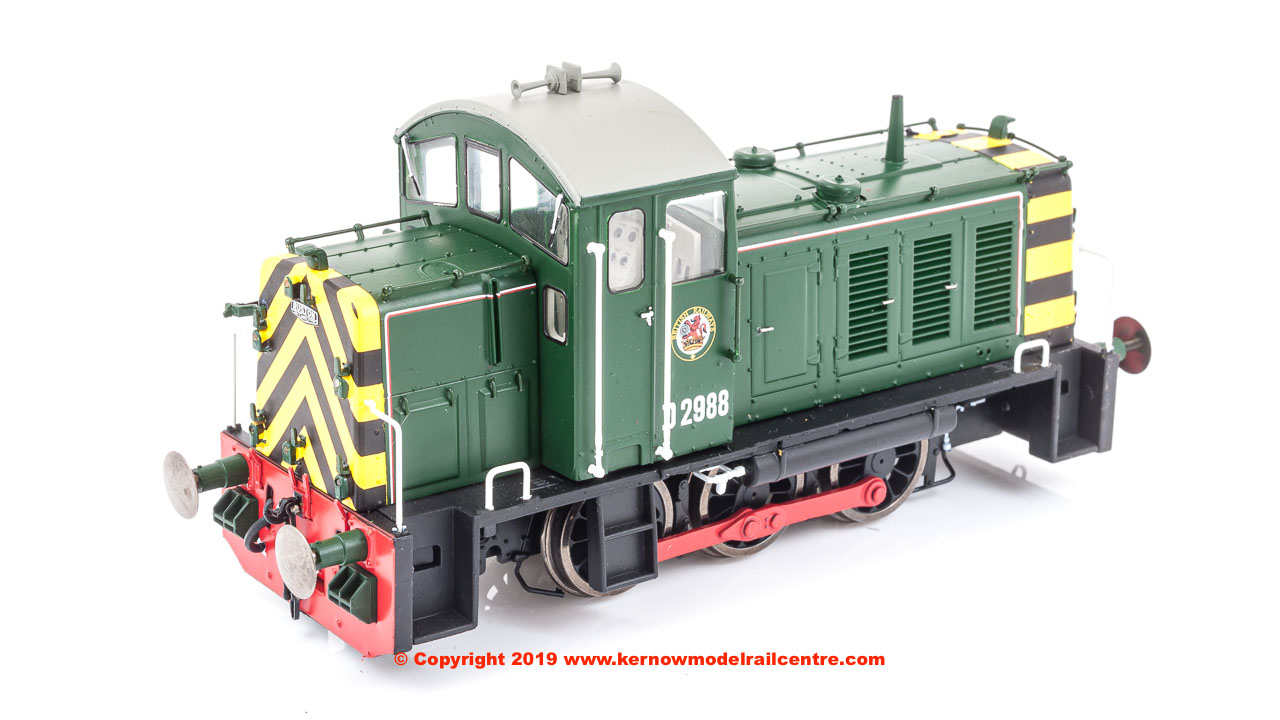 2905 Heljan Class 07 Diesel Shunter number D2988 in BR Green